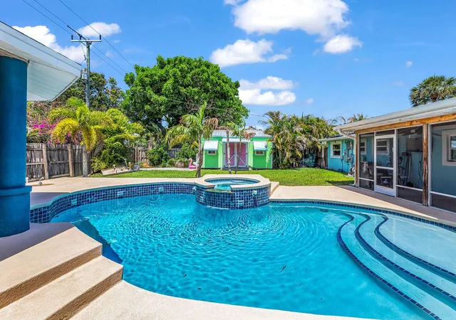 3rd image of 614 Se Flamingo Ave, Stuart, FL 34996 | MLS# B26015493