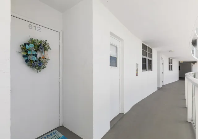 4th image of 2731 Ne 14Th Street Cswy Ne #Apt 612, Pompano Beach, FL 33062 | MLS# B26015511