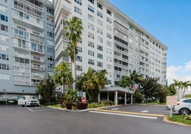 Homes for sale in Hollywood, FL | 3800 Hillcrest Dr #411, Hollywood, FL 33021 | MLS# A12000420