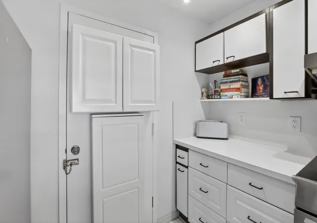 5th image of 1160 N Federal Hwy, North Lauderdale, FL 33304