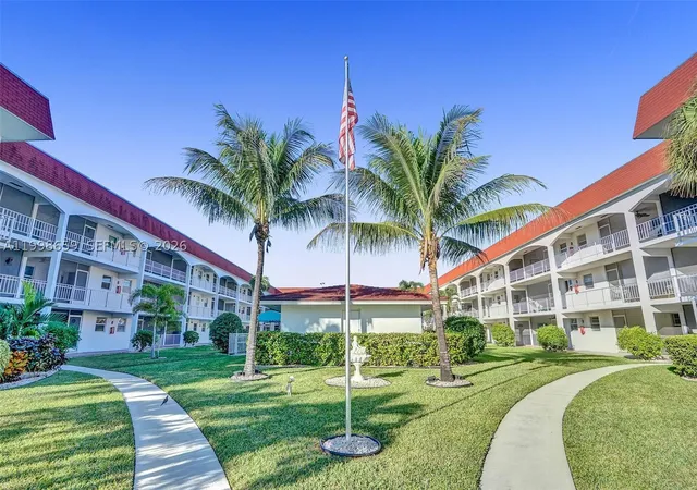 Photo 1 of House for sale at 580 Egret Dr #212, Hallandale Beach, FL 33009 | MLS# A11998659 | Listing updated on 2026-07-24