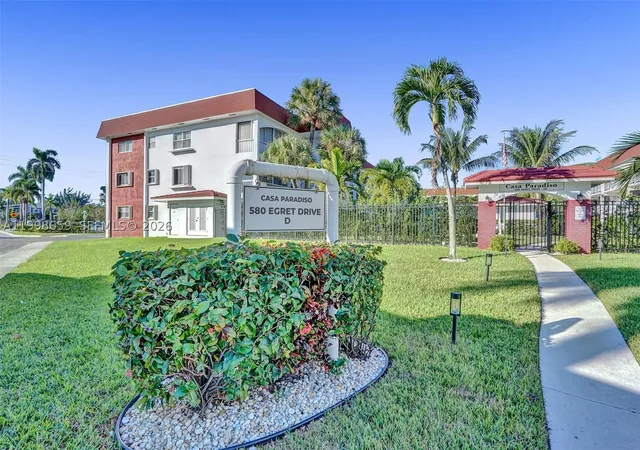 Photo 2 of House for sale at 580 Egret Dr #212, Hallandale Beach, FL 33009 | MLS# A11998659 | Listing updated on 2026-07-24