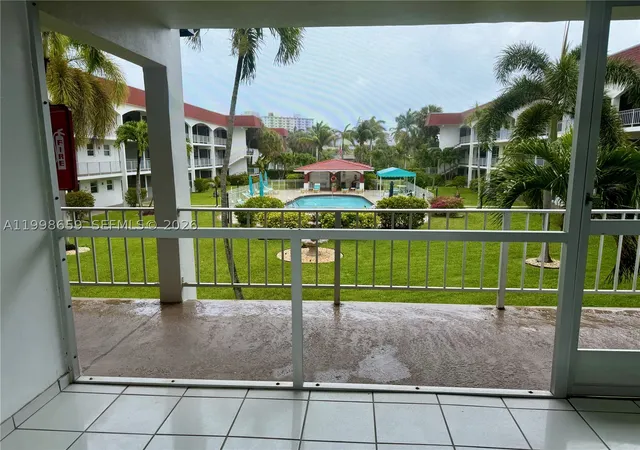 Photo 3 of House for sale at 580 Egret Dr #212, Hallandale Beach, FL 33009 | MLS# A11998659 | Listing updated on 2026-07-24