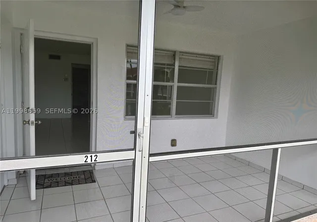 Photo 4 of House for sale at 580 Egret Dr #212, Hallandale Beach, FL 33009 | MLS# A11998659 | Listing updated on 2026-07-24