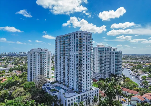 Listing Photo 2 - Condo for sale in building located at 1861 NW S River Dr, Aventura, FL 33125 - Unit #2006