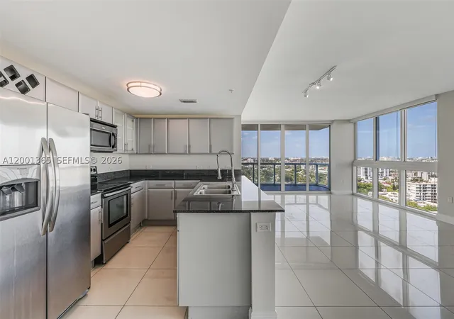 Listing Photo 4 - Condo for sale in building located at 1861 NW S River Dr, Aventura, FL 33125 - Unit #2006