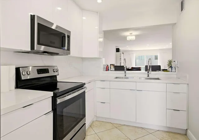 Homes for sale in North Miami Beach, FL | 16750 Ne 10Th Ave #312, North Miami Beach, FL 33162 | MLS# B26015632