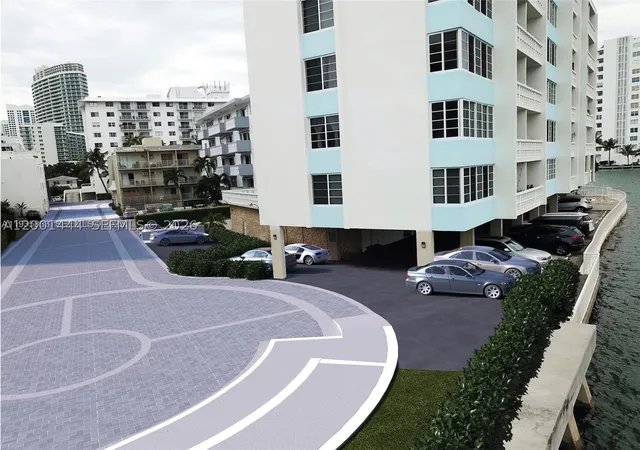 Photo 2 of Condo for sale at 1670 Lincoln Ct #PH-E, Miami Beach, FL 33139 | MLS# A12001444 | Listing updated on 2026-10-05