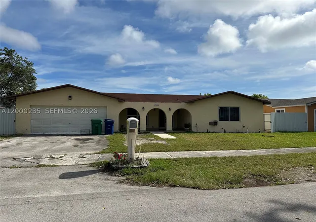 2nd image of 17335 Sw 108th Ct, Miami, FL 33157 | MLS# A12000235