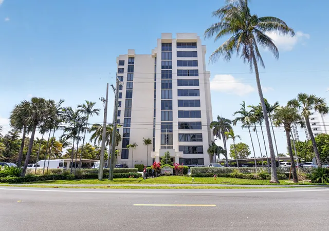 2nd image of 2220 S Ocean Blvd #304, Delray Beach, FL 33483 | MLS# B26015757