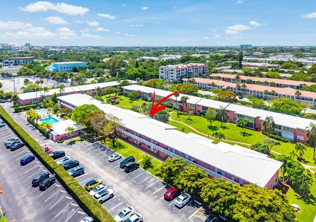 Homes for sale in Boca Raton, FL | 300 Ne 20th Street, Boca Raton, FL 33431 | Houzeo