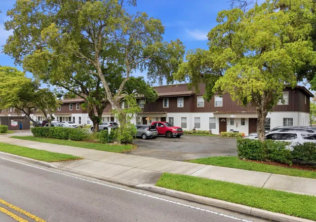 Homes for sale in Coral Springs, FL | 3920 Woodside Dr #Apt 11, Coral Springs, FL 33065 | MLS# B26015844