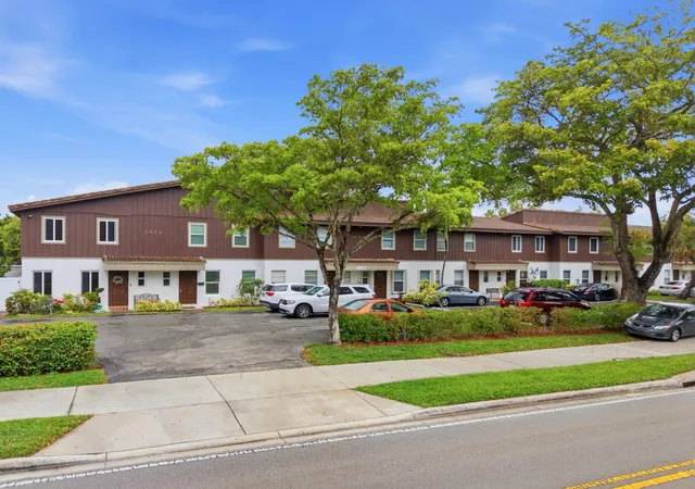 Homes for sale in Coral Springs, FL | 3920 Woodside Dr #Apt 11, Coral Springs, FL 33065 | MLS# B26015844