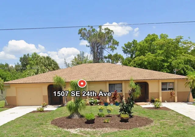 Homes for sale in Cape Coral, FL | 1507 1509 Se 24Th Ave, Cape Coral, FL 33990 | MLS# A12001767