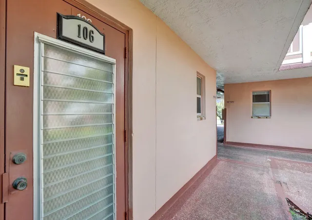 Homes for sale in Sunrise, FL | 9460 Sunrise Lakes Blvd #106, Sunrise, FL 33322 | MLS# B26015929