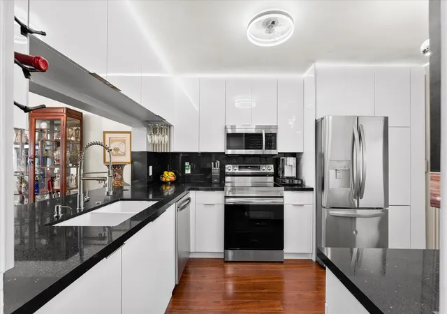 3rd image of 10360 Nw 30Th Ct #403, Sunrise, FL 33322 | MLS# B26015951