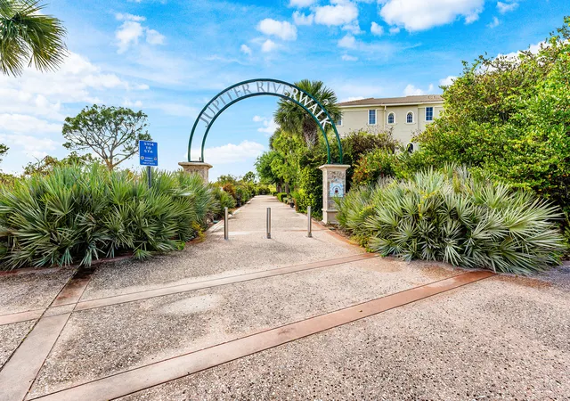 55th image of 144 Tierra Ln #11, Jupiter, FL 33477 | MLS# B26016042
