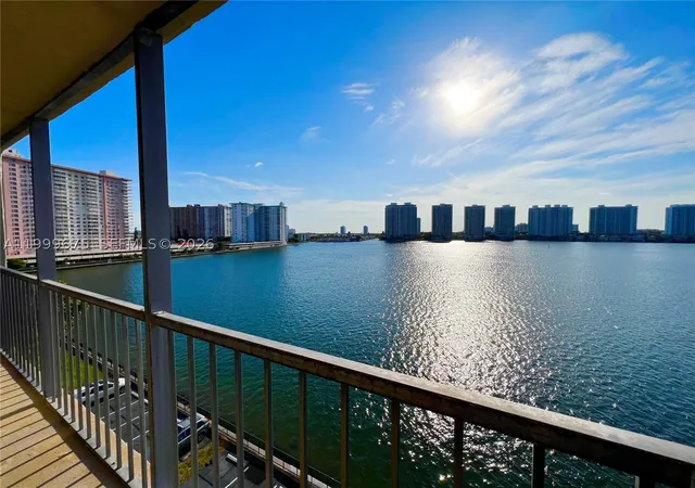 Listing Photo 2 - Condo for sale in building located at 17600 N Bay Rd, Sunny Isles Beach, FL 33160 - Unit #N701