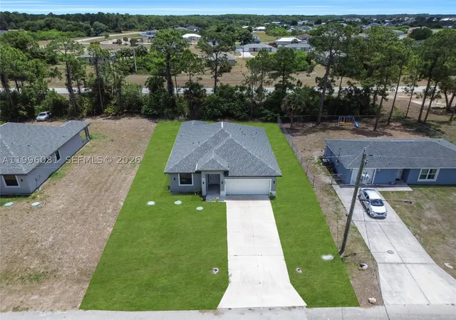 1st image of 6007 Kumquat Cir, La Belle, FL 33935 | MLS# A11996081
