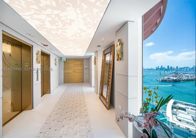 2nd image of 300 S Pointe Dr, Miami Beach, FL 33139