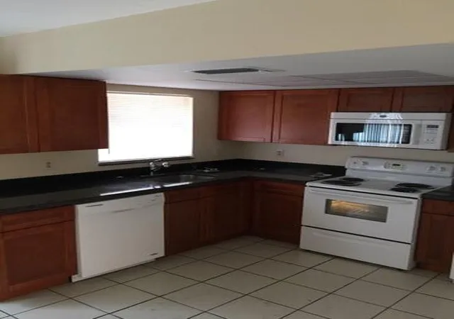 2nd image of 5323 Nw 27th St #B4, Lauderhill, FL 33313 | MLS# B26016250