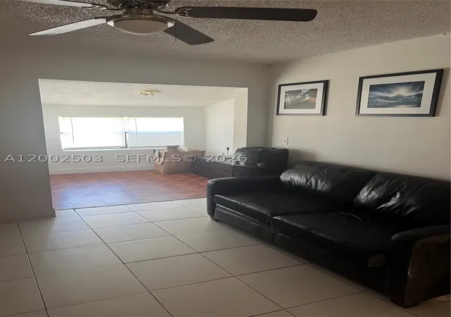Photo 4 of Single family home for sale at 600 Nw 19Th St, Pompano Beach, FL 33060 | MLS# A12002503 | Listing updated on 2026-10-07