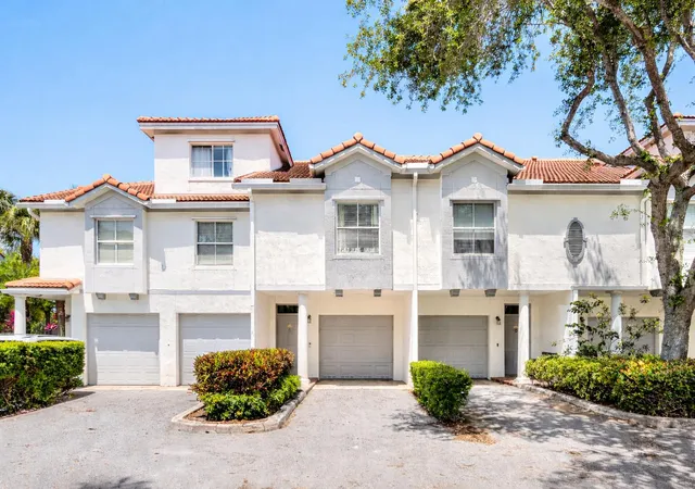 1st image of 2052 Alta Meadows Ln #Apt 2212, Delray Beach, FL 33444 | MLS# B26016377
