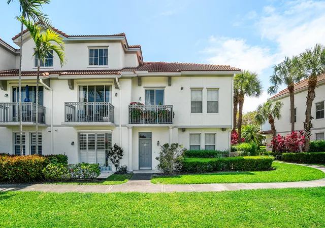 2nd image of 2052 Alta Meadows Ln #Apt 2212, Delray Beach, FL 33444 | MLS# B26016377