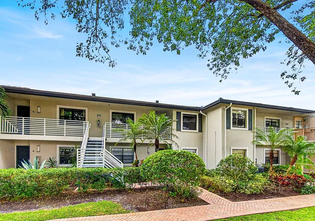 Homes for sale in Boynton Beach, FL | 35 Southport Ln #D, Boynton Beach, FL 33436 | MLS# B26016385