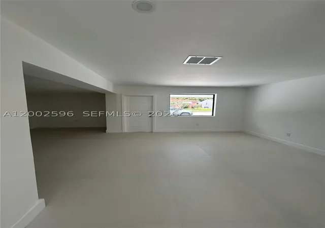25th image of 1242 Ne 145th St, Miami, FL 33161 | MLS# A12002596