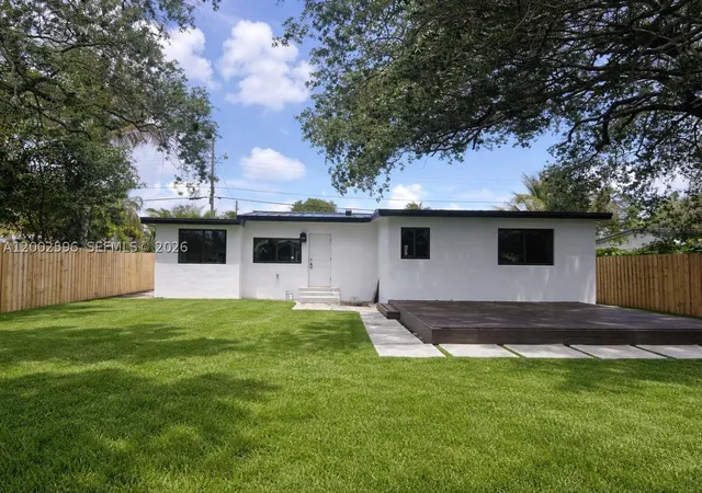 2nd image of 1242 Ne 145th St, Miami, FL 33161 | MLS# A12002596