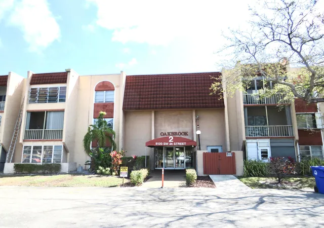 Homes for sale in North Lauderdale, FL | 8120 Sw 24th St #212, North Lauderdale, FL 33068 | MLS# B26016520