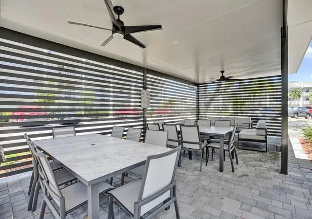 Homes for sale in Margate, FL | 6670 Royal Palm Boulevard, Margate, FL 33063 | Houzeo