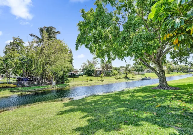 Homes for sale in Margate, FL | 6670 Royal Palm Boulevard, Margate, FL 33063 | Houzeo