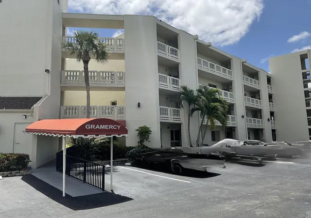 Homes for sale in Lake Worth, FL | 6768 N 10th Ave N #209, Lake Worth, FL 33467 | MLS# B26016544
