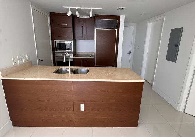 Homes for sale in Miami, FL | 475 Brickell Avenue, Miami, FL 33131 | Houzeo