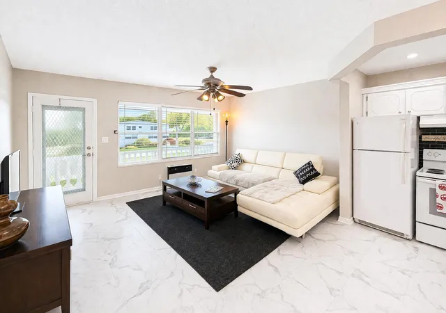 Homes for sale in Deerfield Beach, FL | 140 Ventnor #I, Deerfield Beach, FL 33442 | MLS# B26016597