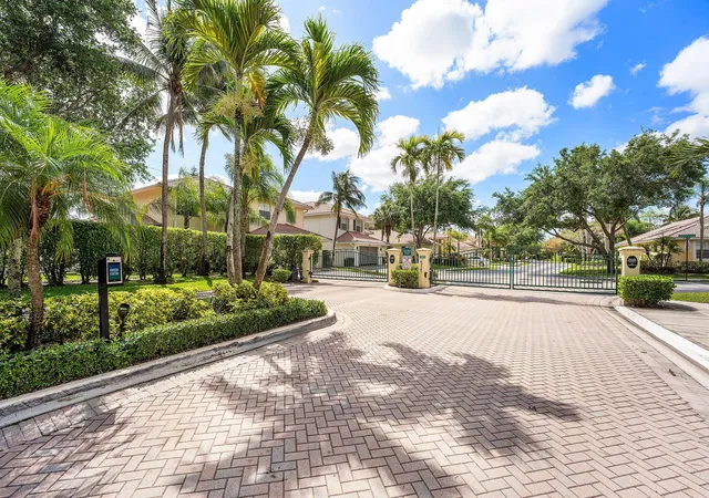 Homes for sale in Palm Beach Gardens, FL | 104 Hidden Hollow, Palm Beach Gardens, FL 33418 | MLS# B26016608