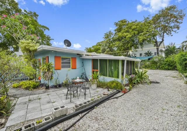 Homes for sale in Fort Lauderdale, FL | 1005 Ne 17th St, Fort Lauderdale, FL 33305 | MLS# B26016744