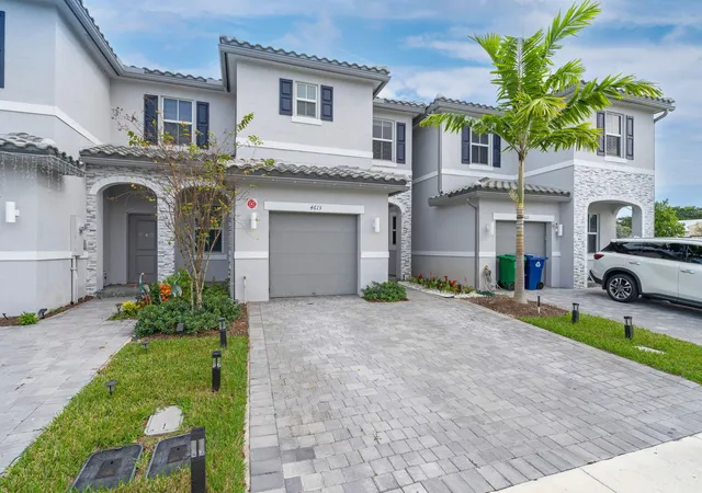3rd image of 4613 Nw 118Th Ave #4613, Coral Springs, FL 33076 | MLS# B26016897
