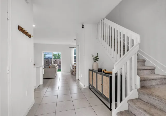 5th image of 4613 Nw 118Th Ave #4613, Coral Springs, FL 33076 | MLS# B26016897