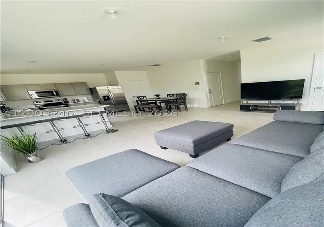 Photo 2 of Townhouse for sale at 916 Se 19th St #916, Homestead, FL | MLS# A12003246 | Listing updated on 2026-07-06