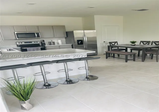 Photo 3 of Townhouse for sale at 916 Se 19th St #916, Homestead, FL | MLS# A12003246 | Listing updated on 2026-07-06