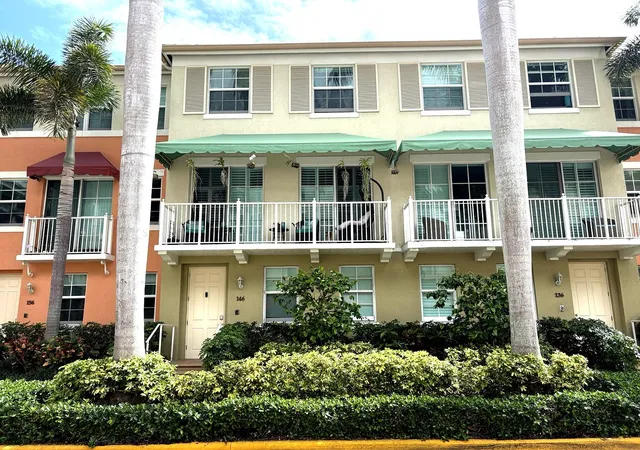 2nd image of 146 Moorings Dr, Lantana, FL 33462 | MLS# B26017258