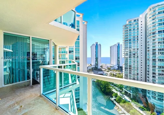 Listing Photo 2 - Condo for sale in building located at 250 Sunny Isles Blvd, Miami, FL 33160 - Unit #3-1606