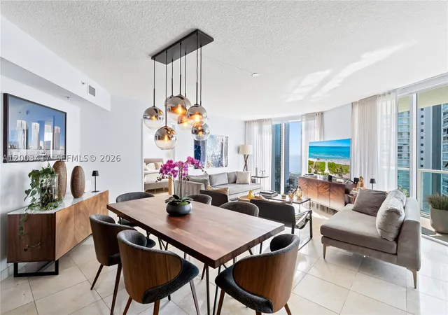 Listing Photo 5 - Condo for sale in building located at 250 Sunny Isles Blvd, Miami, FL 33160 - Unit #3-1606
