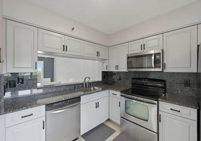 Homes for sale in Pompano Beach, FL | 2206 S Cypress Bend Dr #401, Pompano Beach, FL 33069 | MLS# B26017268