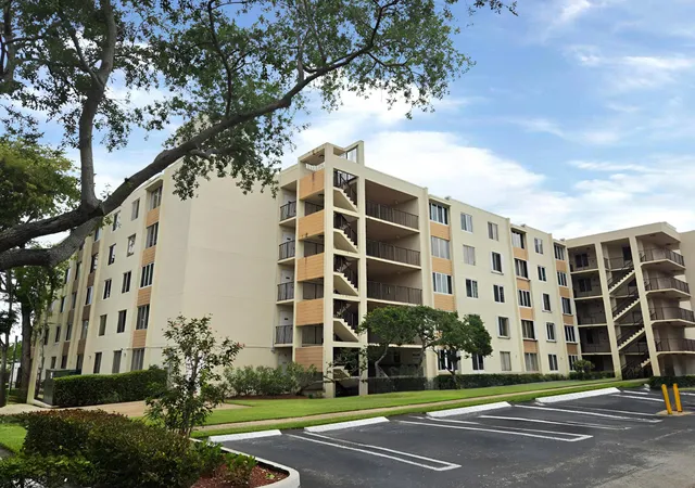 2nd image of 3253 Riverside Dr #D-301, Coral Springs, FL 33065 | MLS# B26017123