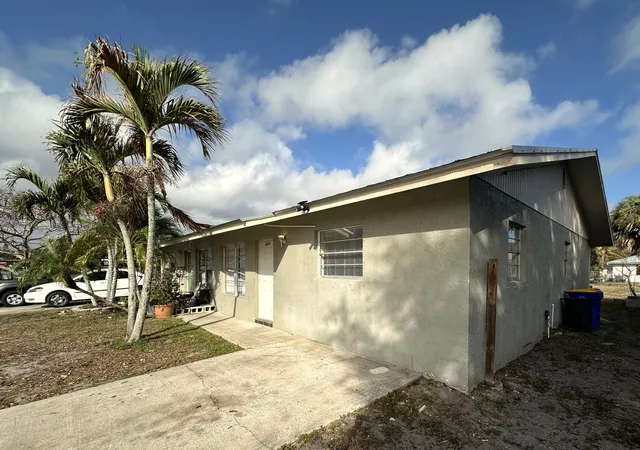 1st image of 3365 Se Garden St #3365, Stuart, FL 34997 | MLS# B26017377