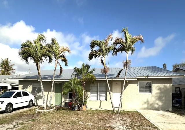 2nd image of 3365 Se Garden St #3365, Stuart, FL 34997 | MLS# B26017377